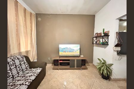 Casa à venda com 2 quartos, 132m² em Arvoredo, Contagem