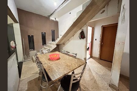 Casa à venda com 132m², 2 quartos e 1 vaga