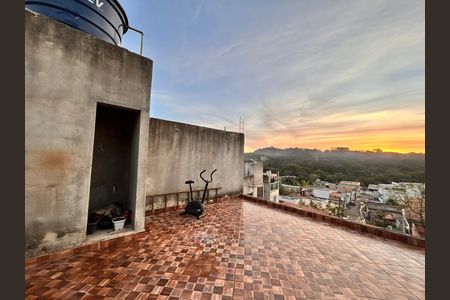 Casa à venda com 132m², 2 quartos e 1 vaga