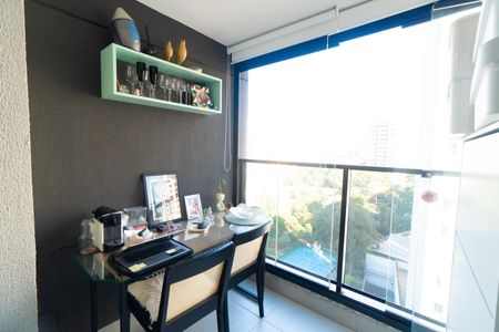 Studio para alugar com 28m², 1 quarto e 1 vaga Studio para alugar com 28m², 1 quarto e 1 vagaSacada da Sala/Cozinha