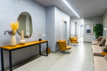 Studio para alugar com 28m², 1 quarto e 1 vaga Studio para alugar com 28m², 1 quarto e 1 vagaHall social