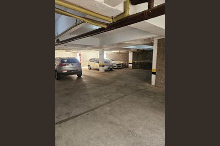 Garagem de apartamento para alugar com 3 quartos, 90m² em Jardim Industrial, Contagem