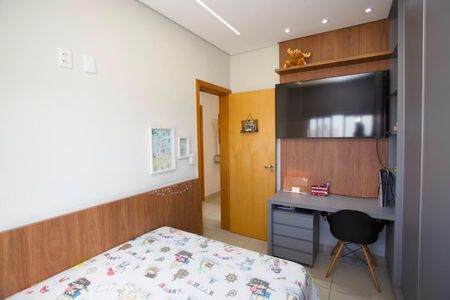 Quarto 1 de apartamento para alugar com 3 quartos, 90m² em Jardim Industrial, Contagem