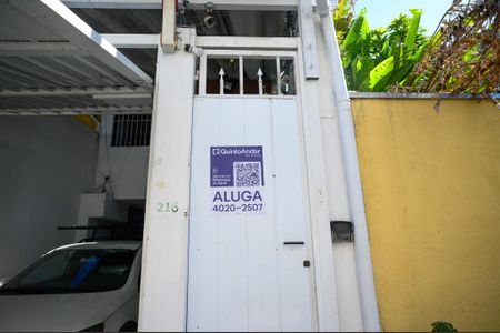 Placa de casa para alugar com 2 quartos, 80m² em Vila Brasilio Machado, São Paulo