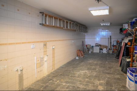 Garagem de casa para alugar com 2 quartos, 80m² em Vila Brasilio Machado, São Paulo