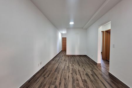Apartamento para alugar com 65m², 2 quartos e 1 vaga Apartamento para alugar com 65m², 2 quartos e 1 vagaSala