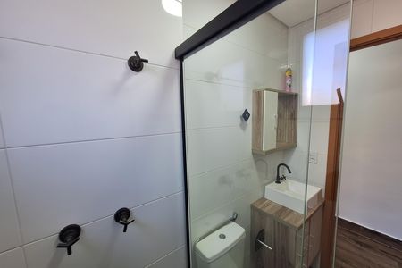 Apartamento para alugar com 65m², 2 quartos e 1 vaga Apartamento para alugar com 65m², 2 quartos e 1 vagaBanheiro Corredor