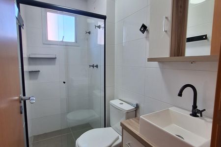 Apartamento para alugar com 65m², 2 quartos e 1 vaga Apartamento para alugar com 65m², 2 quartos e 1 vagaBanheiro Corredor