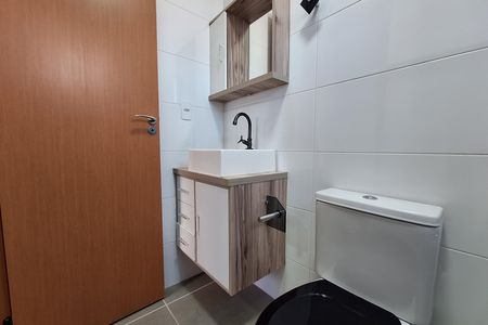Apartamento para alugar com 65m², 2 quartos e 1 vaga Apartamento para alugar com 65m², 2 quartos e 1 vagaBanheiro da Suíte