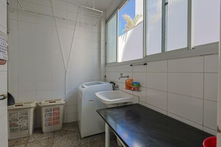 Apartamento à venda com 4 quartos, 140m² em Buritis, Belo Horizonte