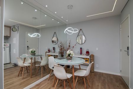 Apartamento para alugar com 60m², 2 quartos e 1 vaga Apartamento para alugar com 60m², 2 quartos e 1 vagaSala