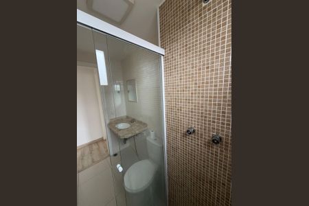 Banheiro de apartamento à venda com 2 quartos, 50m² em Vila Alzira, Santo André