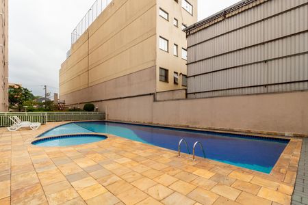 Piscina de apartamento para alugar com 2 quartos, 50m² em Luz, São Paulo