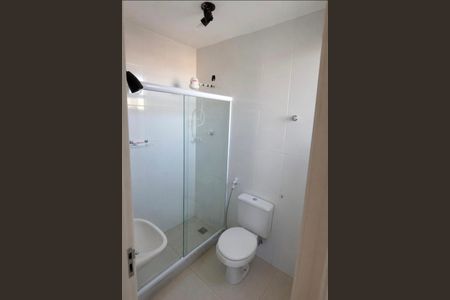 Banheiro de apartamento para alugar com 1 quarto, 43m² em Centro, Rio de Janeiro