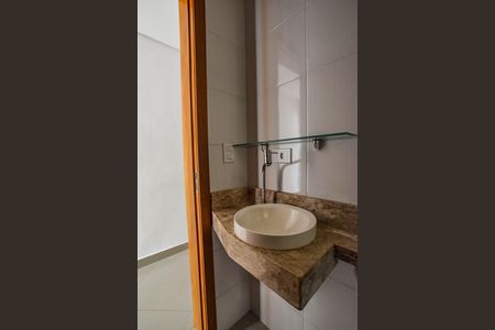 Apartamento à venda com 55m², 2 quartos e 1 vaga Apartamento à venda com 55m², 2 quartos e 1 vagaBanheiro Social
