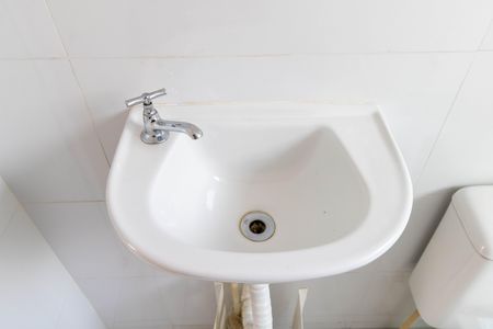 Banheiro de apartamento para alugar com 2 quartos, 45m² em Campo Grande, Rio de Janeiro