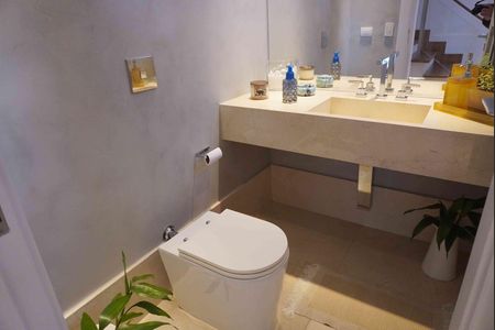 Casa de condomínio à venda com 427m², 3 quartos e 4 vagas Casa de condomínio à venda com 427m², 3 quartos e 4 vagasLavabo