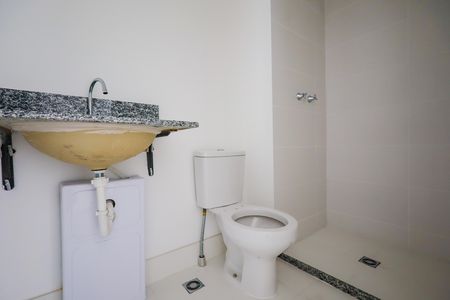 Banheiro de apartamento à venda com 2 quartos, 47m² em Campininha, São Paulo