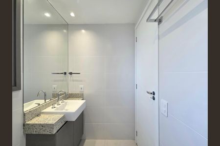 Apartamento para alugar com 97m², 2 quartos e 1 vaga Apartamento para alugar com 97m², 2 quartos e 1 vagaBanheiro da Suíte 1