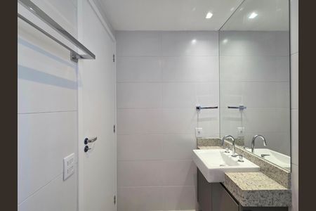 Apartamento para alugar com 97m², 2 quartos e 1 vaga Apartamento para alugar com 97m², 2 quartos e 1 vagaBanheiro da Suíte 2
