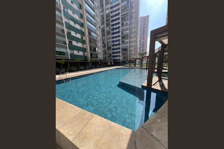 Apartamento à venda com 75m², 3 quartos e 1 vaga Apartamento à venda com 75m², 3 quartos e 1 vagaPiscina