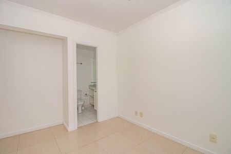 Suíte de apartamento para alugar com 3 quartos, 65m² em Vila Ipiranga, Porto Alegre