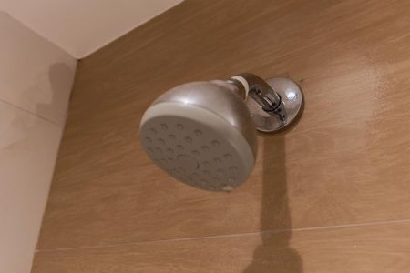 Banheiro social de apartamento à venda com 2 quartos, 49m² em Vila Dom Pedro Ii, São Paulo