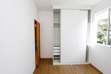 Apartamento para alugar com 93m², 3 quartos e 2 vagasQuarto 2