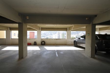 Garagem de apartamento para alugar com 3 quartos, 93m² em Estoril, Belo Horizonte