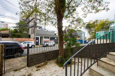 Área externa de casa à venda com 3 quartos, 200m² em Campestre, Santo André