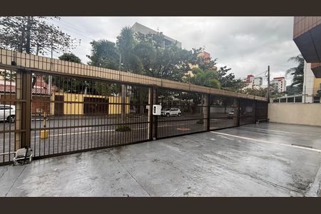Apartamento para alugar com 80m², 2 quartos e 1 vaga Apartamento para alugar com 80m², 2 quartos e 1 vagaFachada