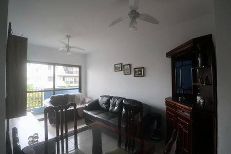 Apartamento para alugar com 80m², 2 quartos e 1 vaga Apartamento para alugar com 80m², 2 quartos e 1 vagaSala