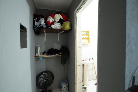 Casa para alugar com 60m², 1 quarto e 1 vaga Casa para alugar com 60m², 1 quarto e 1 vagaCorredor