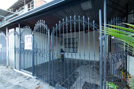 Casa para alugar com 60m², 1 quarto e 1 vaga Casa para alugar com 60m², 1 quarto e 1 vagaFachada