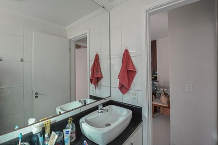 Banheiro de apartamento para alugar com 2 quartos, 47m² em Vila Goncalves, São Bernardo do Campo