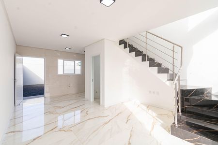 Casa à venda com 2 quartos, 71m² em Estância Velha, Canoas