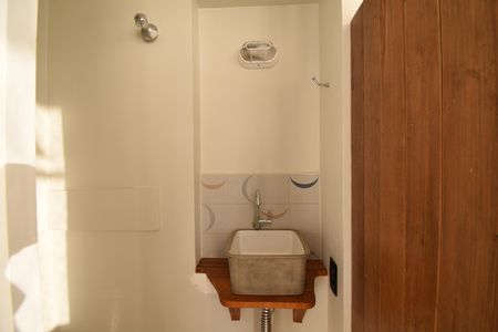 Lavabo de apartamento para alugar com 2 quartos, 108m² em Mercês, Curitiba