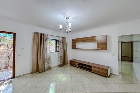 Casa para alugar com 3 quartos, 308m² em Vila Sao Geraldo, São Paulo