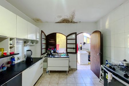 Apartamento à venda com 350m², 19 quartos e sem vagaCozinha