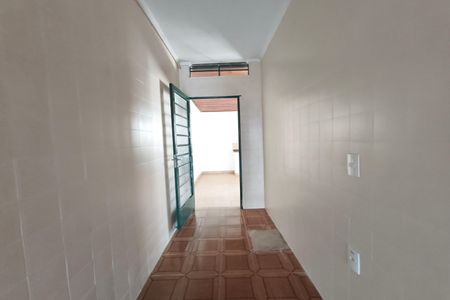 Corredor  de casa para alugar com 3 quartos, 120m² em Jardim do Lago, Campinas