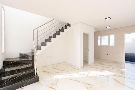 Casa à venda com 2 quartos, 70m² em Estância Velha, Canoas