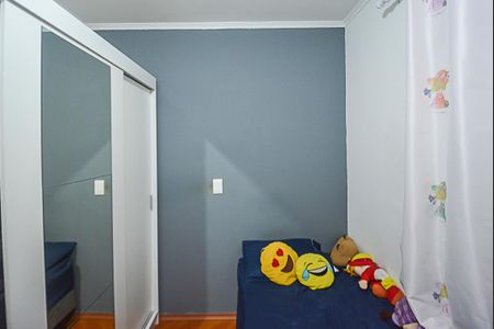 Casa à venda com 200m², 3 quartos e 2 vagas Casa à venda com 200m², 3 quartos e 2 vagasQuarto 2