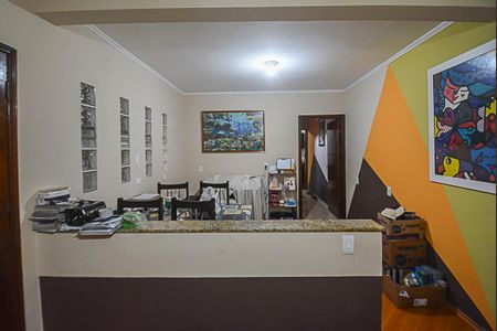 Casa à venda com 200m², 3 quartos e 2 vagas Casa à venda com 200m², 3 quartos e 2 vagasSala