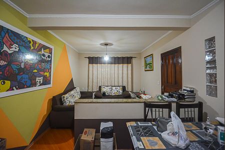 Casa à venda com 200m², 3 quartos e 2 vagas Casa à venda com 200m², 3 quartos e 2 vagasSala