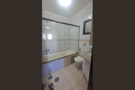 Banheiro de apartamento à venda com 3 quartos, 93m² em Parque das Nações, Santo André