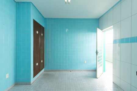 Casa para alugar com 245m², 5 quartos e 2 vagas