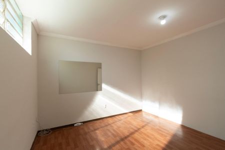 Casa para alugar com 245m², 5 quartos e 2 vagas