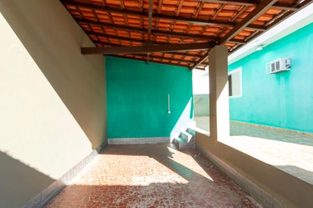 Casa para alugar com 245m², 5 quartos e 2 vagas