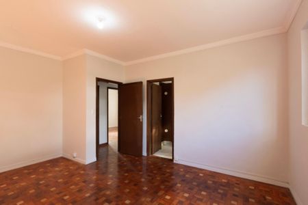 Casa para alugar com 245m², 5 quartos e 2 vagas