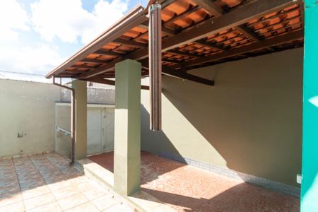 Casa para alugar com 245m², 5 quartos e 2 vagas